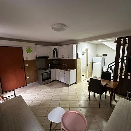 아파트 Cozy & Accessible Home, Just Like Yours! *